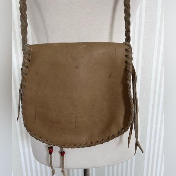 Vintage 70s Southwest Green Leather Crossbody Bag Hand Tooled Braided Handle - Picture 5 of 10